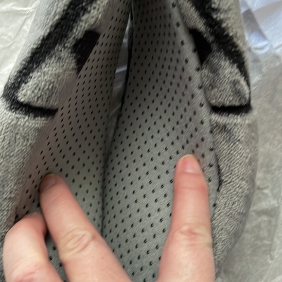 Vera Bradley Star Wars Cozy Life Slippers Size Large NWT - Picture 5 of 8